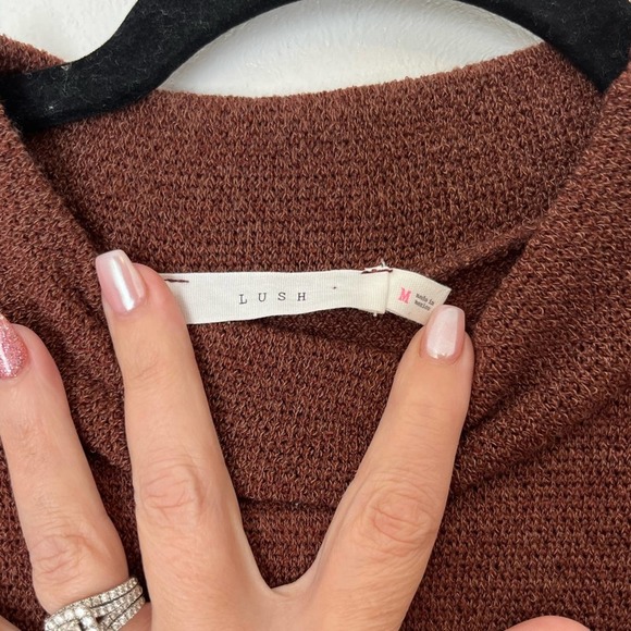 Lush boutique oversized balloon sleeve knit pullover sweater size medium - Picture 3 of 4